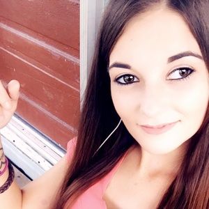 Meet your Posher, Brittany